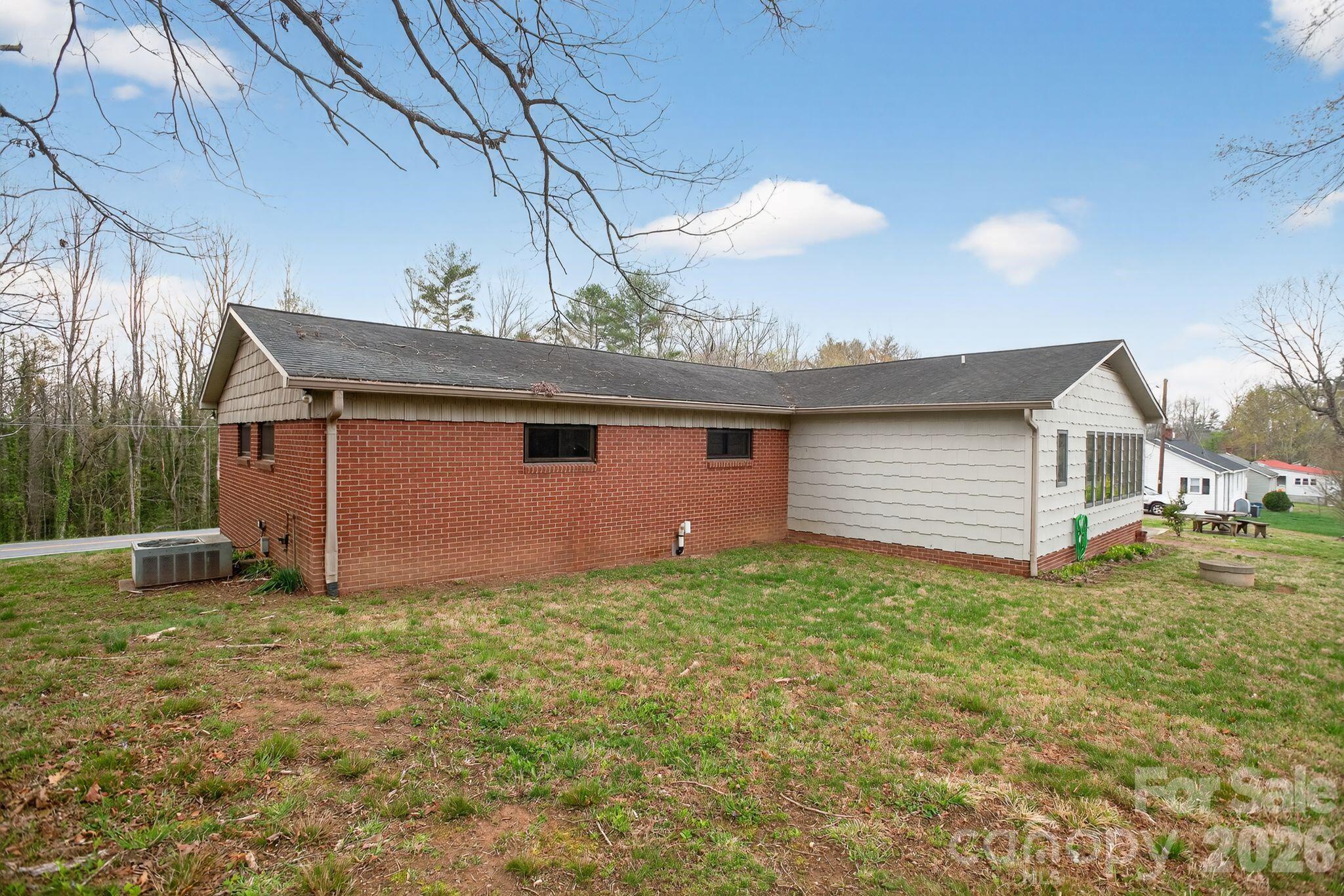 4783 Calico Road — Lenoir