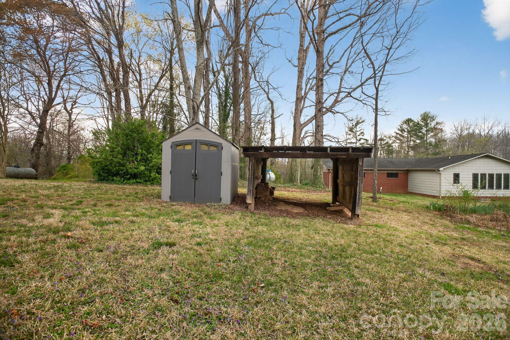4783 Calico Road — Lenoir
