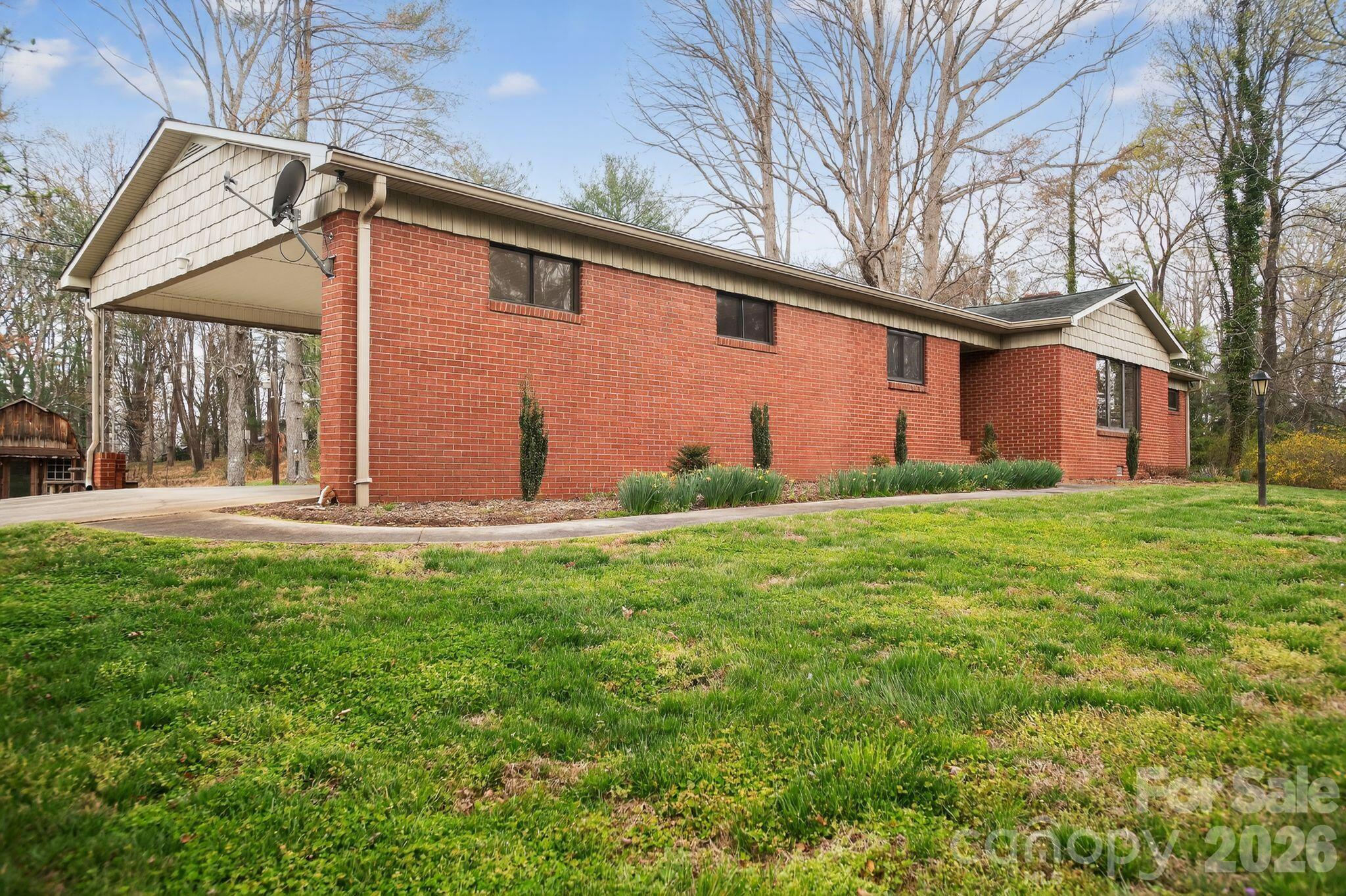 4783 Calico Road — Lenoir