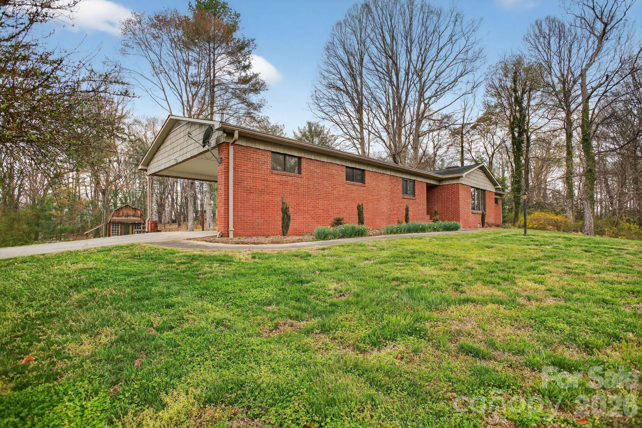 4783 Calico Road — Lenoir