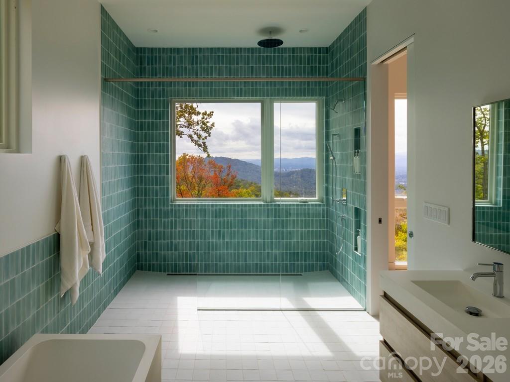 631 Elk Mountain Scenic Highway — Asheville