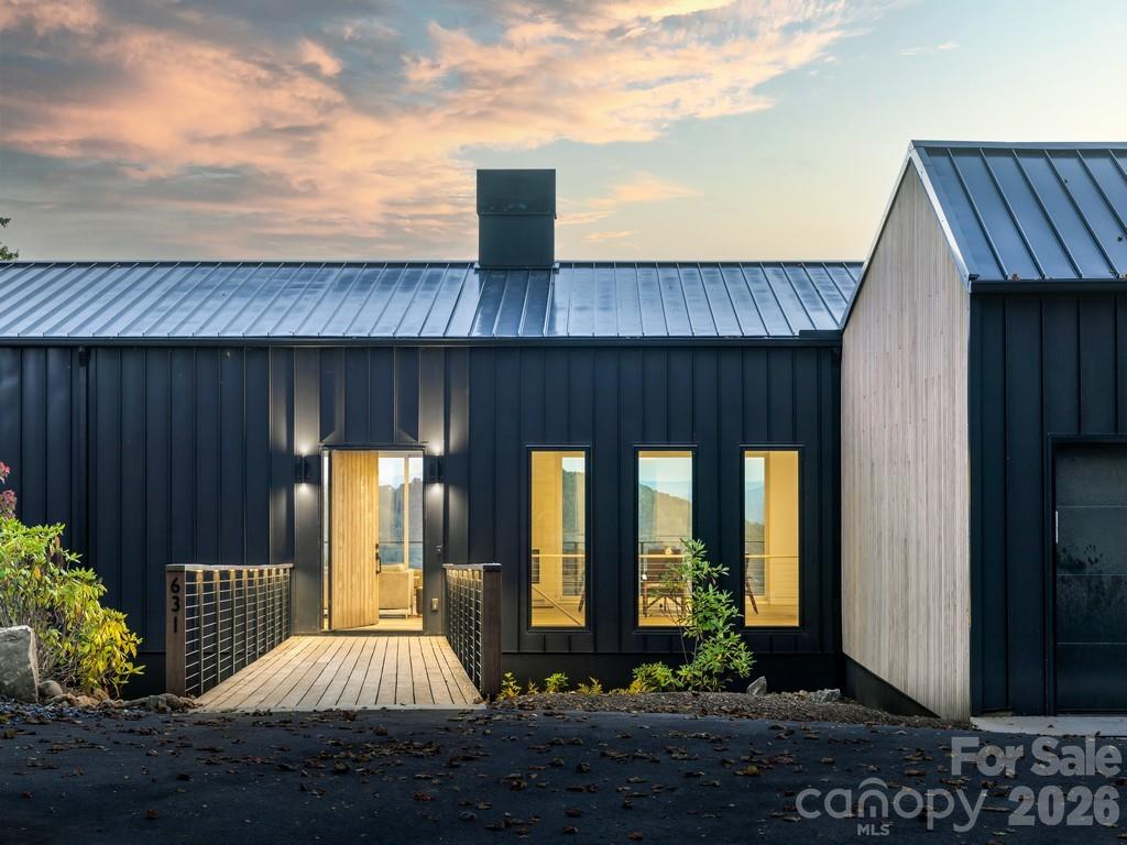 631 Elk Mountain Scenic Highway — Asheville
