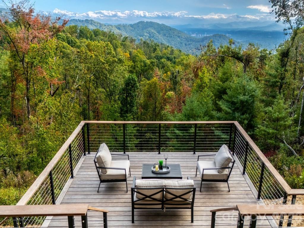 631 Elk Mountain Scenic Highway — Asheville