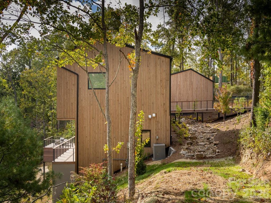 631 Elk Mountain Scenic Highway — Asheville