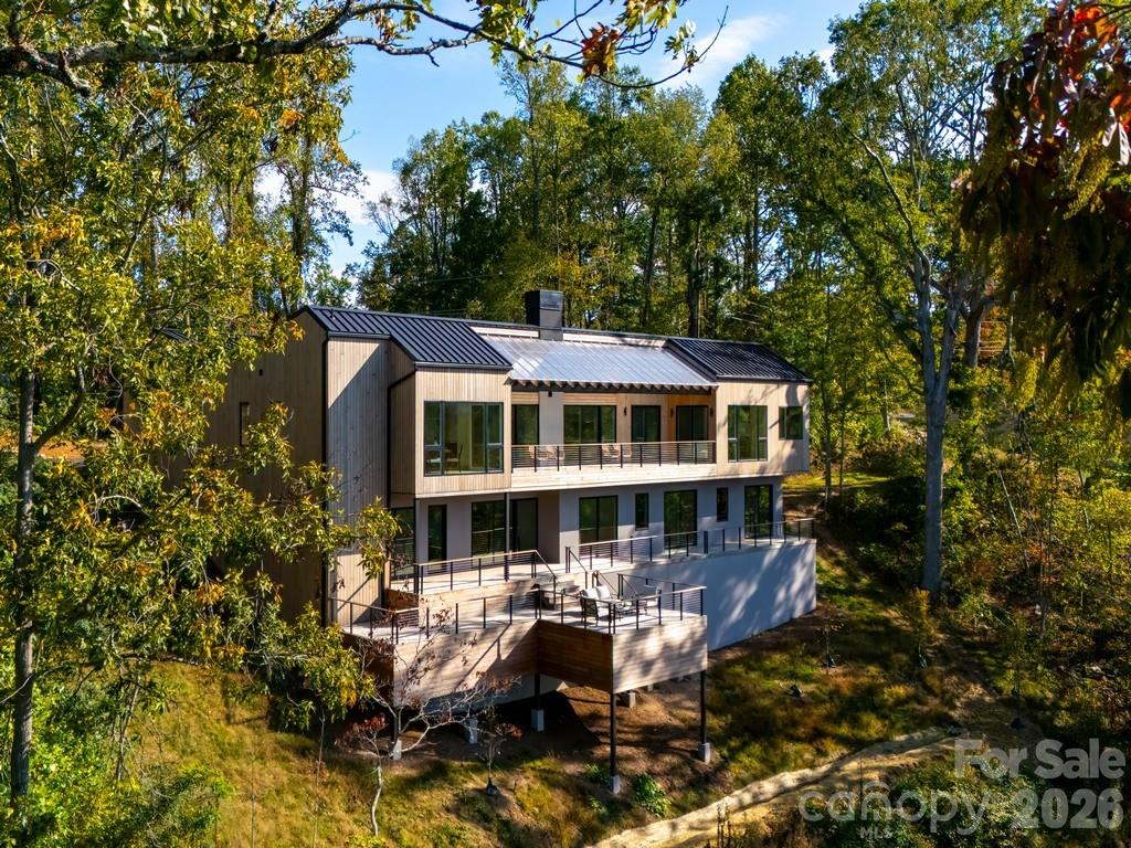 631 Elk Mountain Scenic Highway — Asheville
