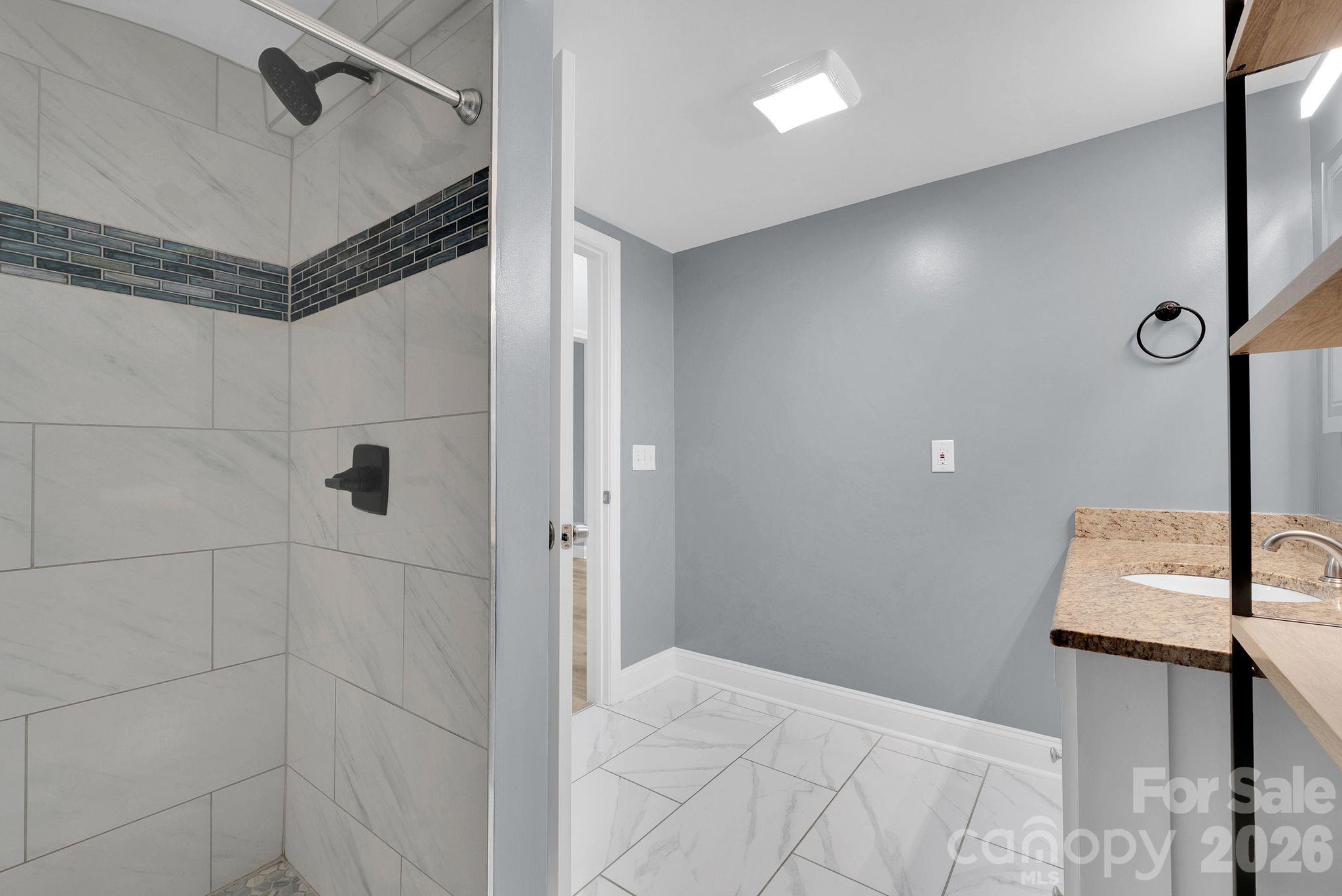 605 S Marietta Street — Gastonia
