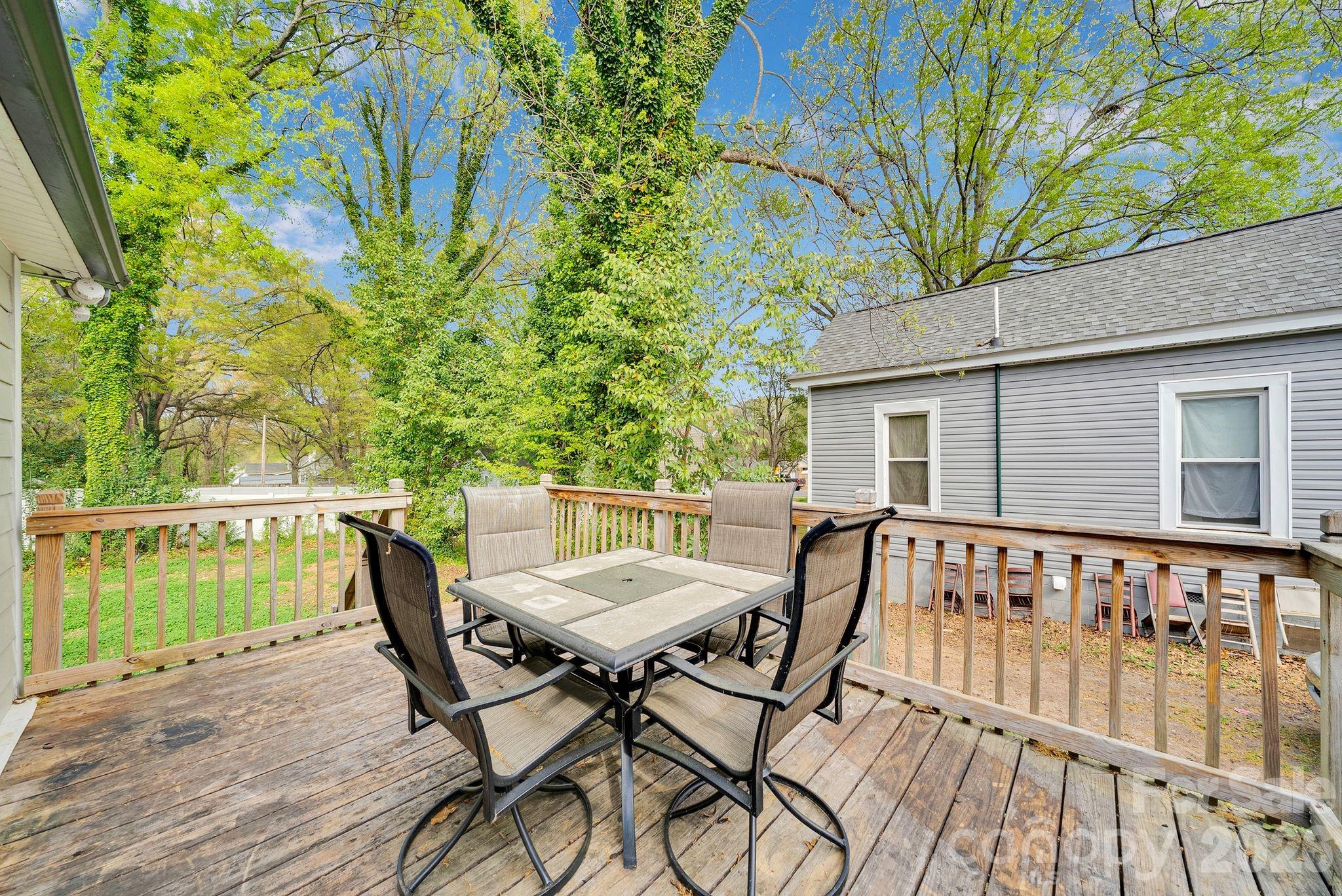 605 S Marietta Street — Gastonia