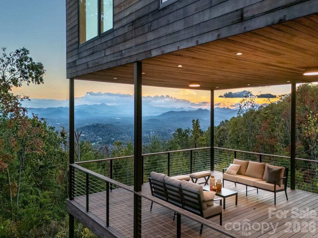 641 Elk Mountain Scenic Highway — Asheville