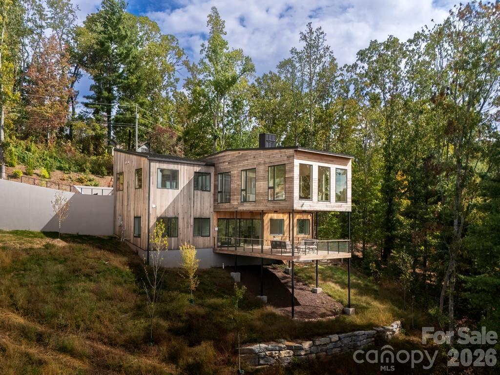 641 Elk Mountain Scenic Highway — Asheville