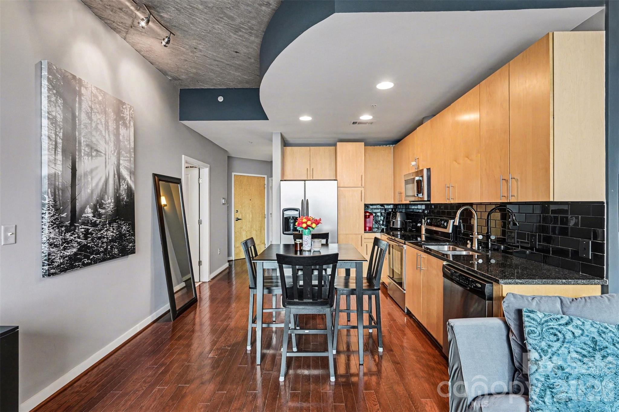 210 N Church Street #1411 — Charlotte