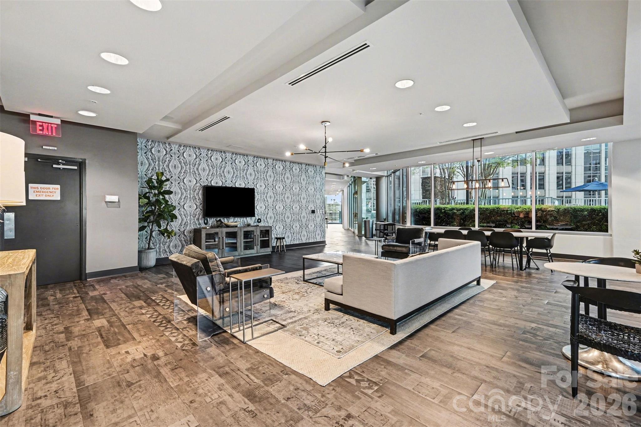 210 N Church Street #1411 — Charlotte