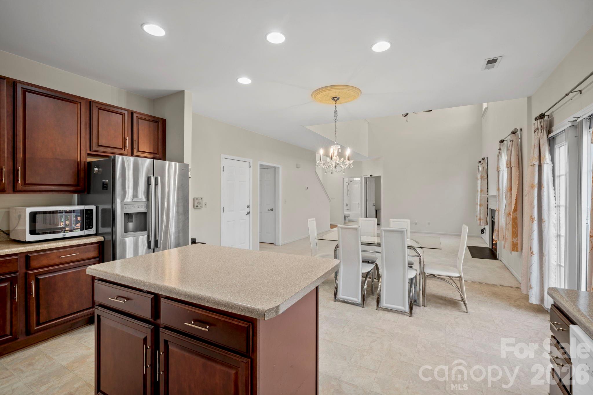 2 Breyerton Court — Asheville