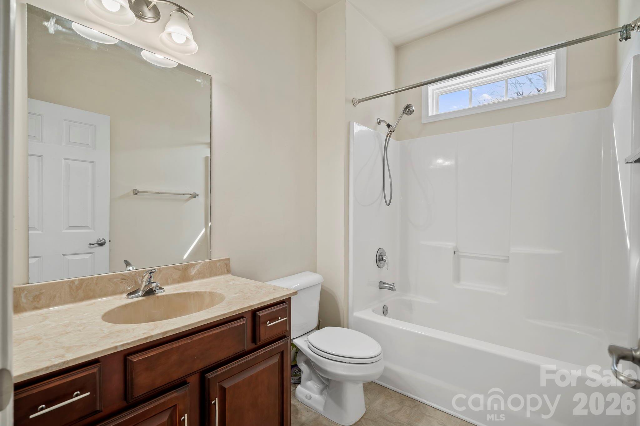 2 Breyerton Court — Asheville