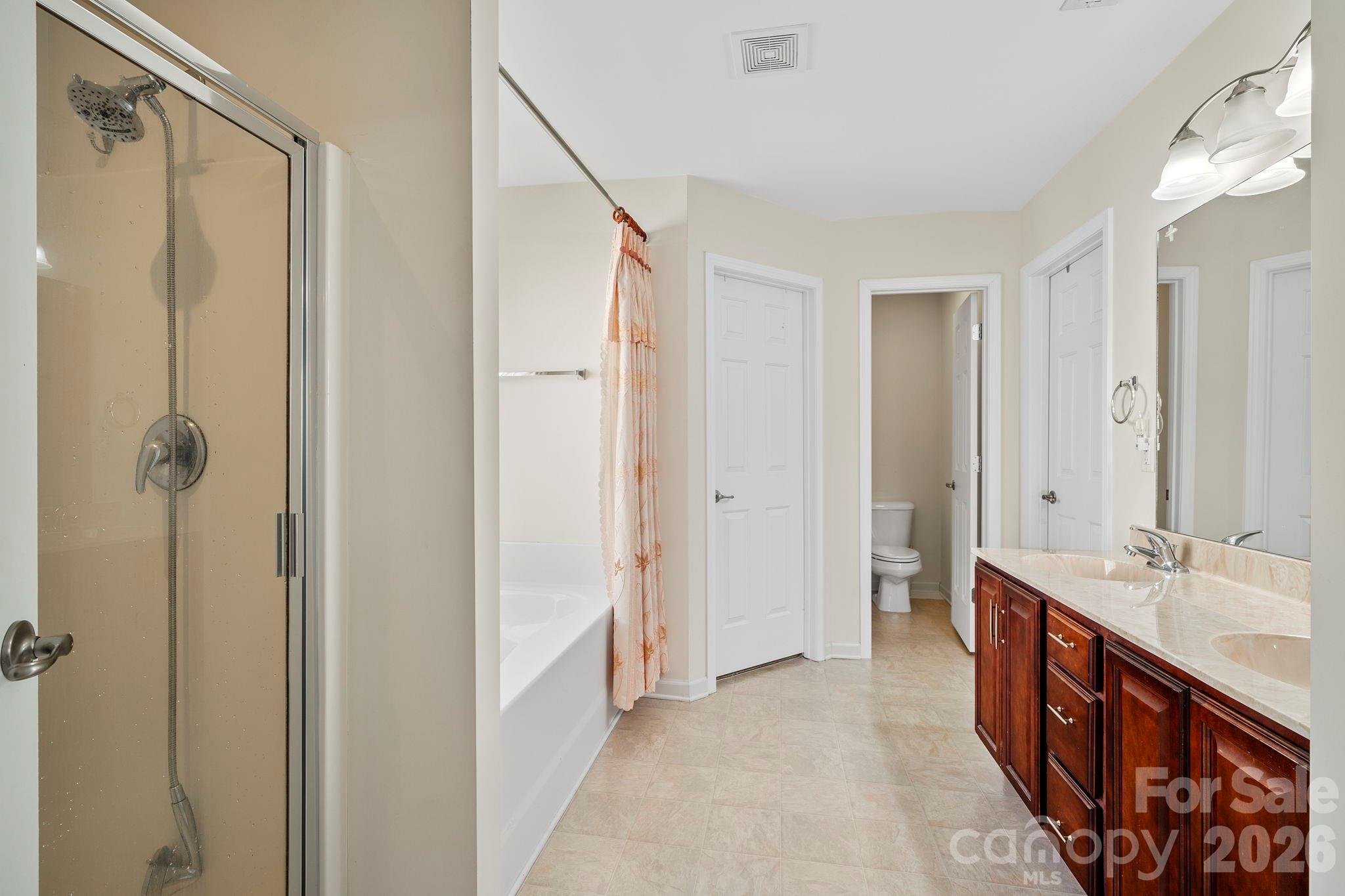 2 Breyerton Court — Asheville