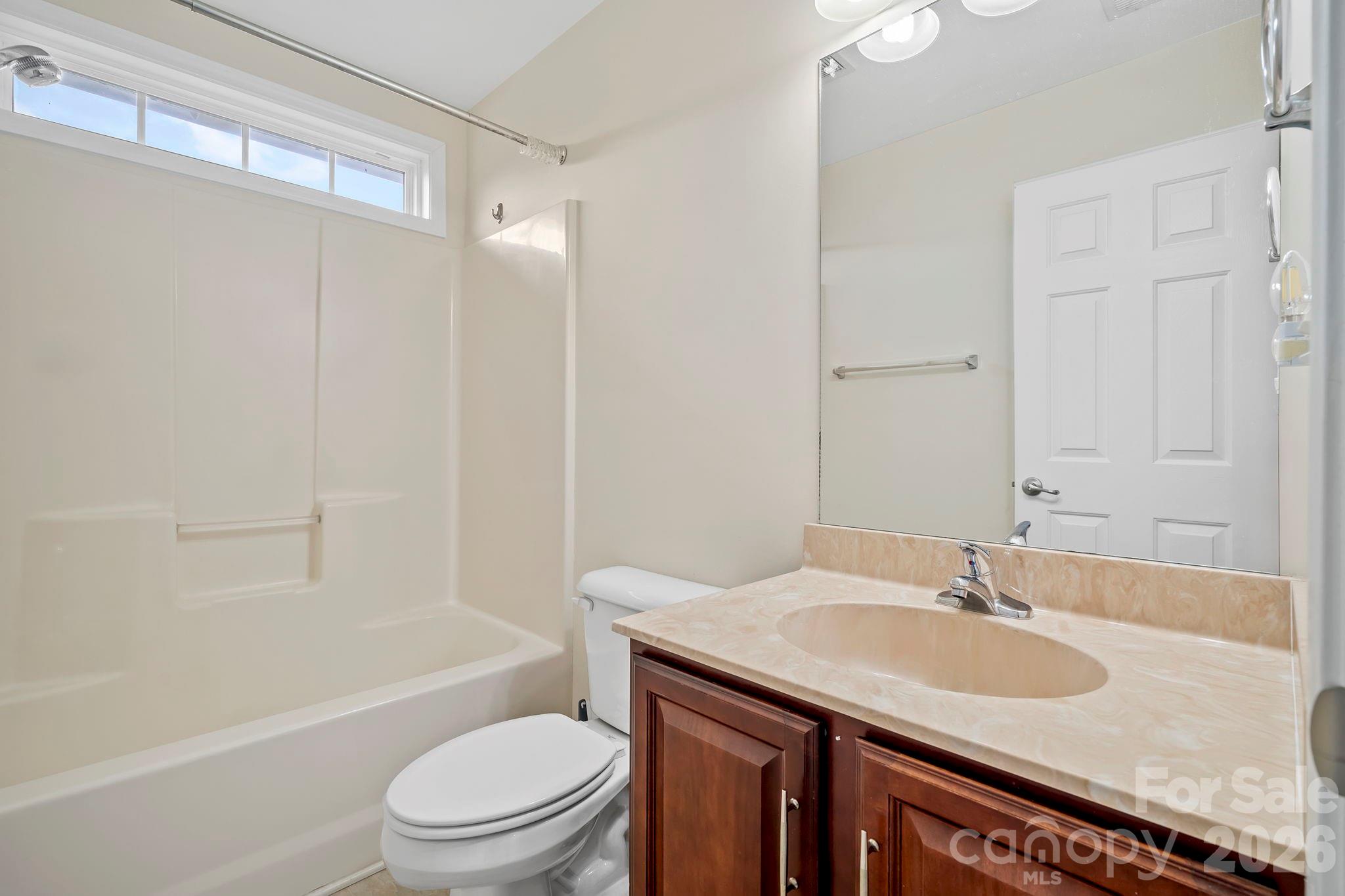 2 Breyerton Court — Asheville