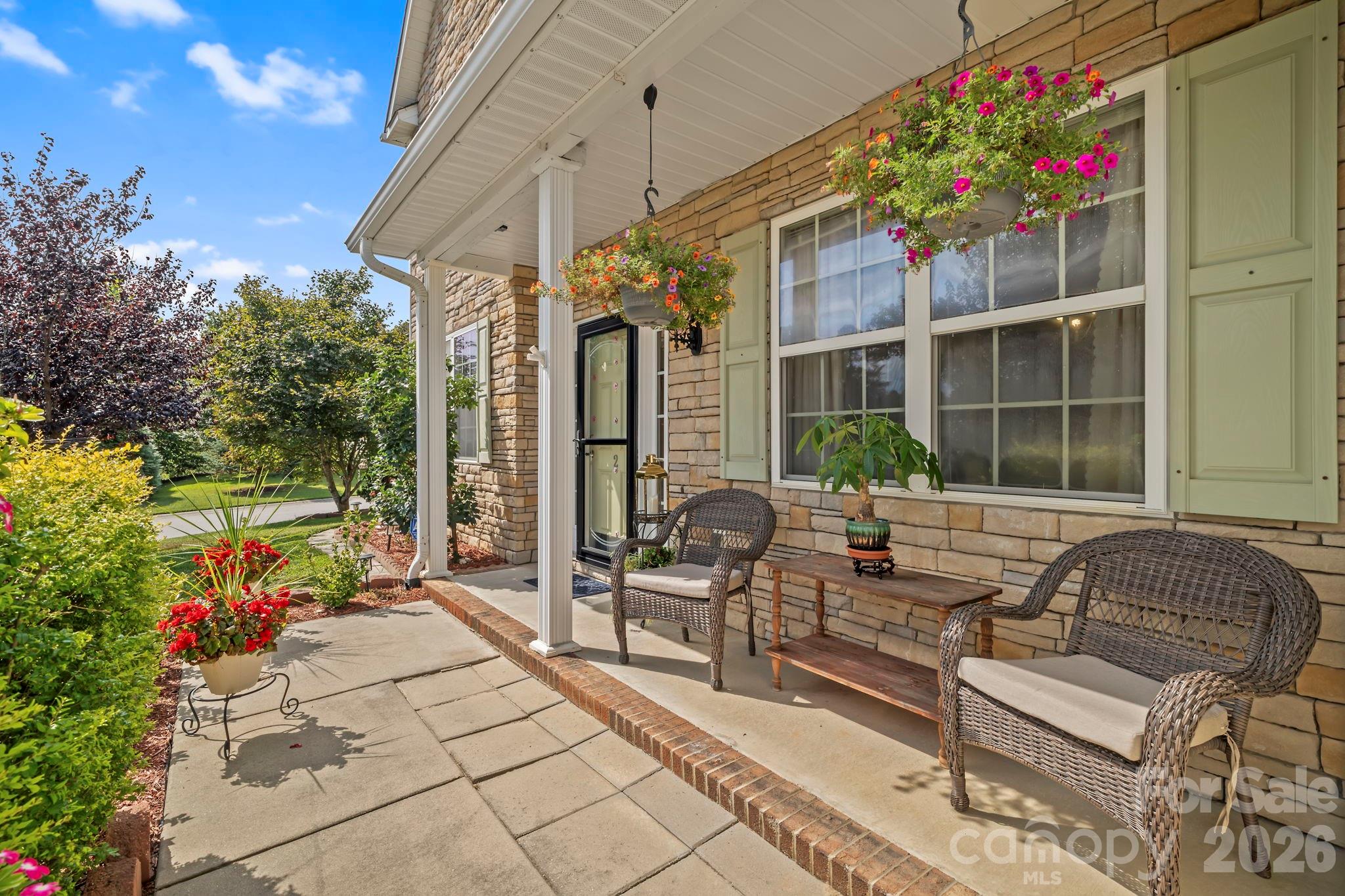 2 Breyerton Court — Asheville