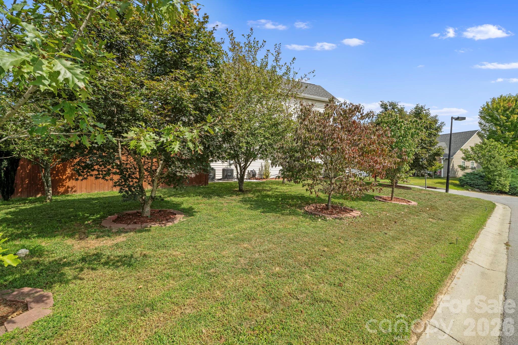 2 Breyerton Court — Asheville