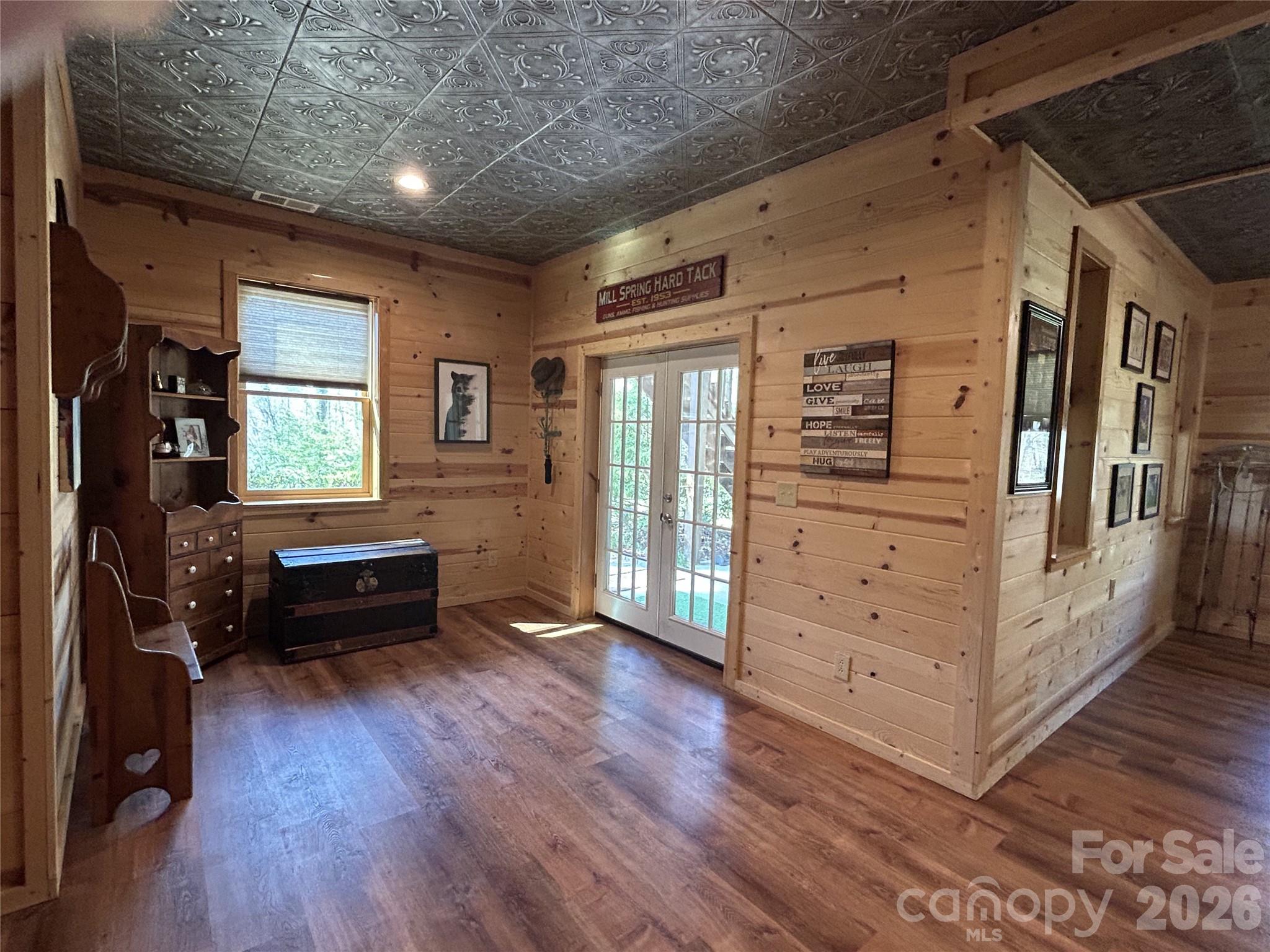 3695 NC 9 Highway N — Mill Spring
