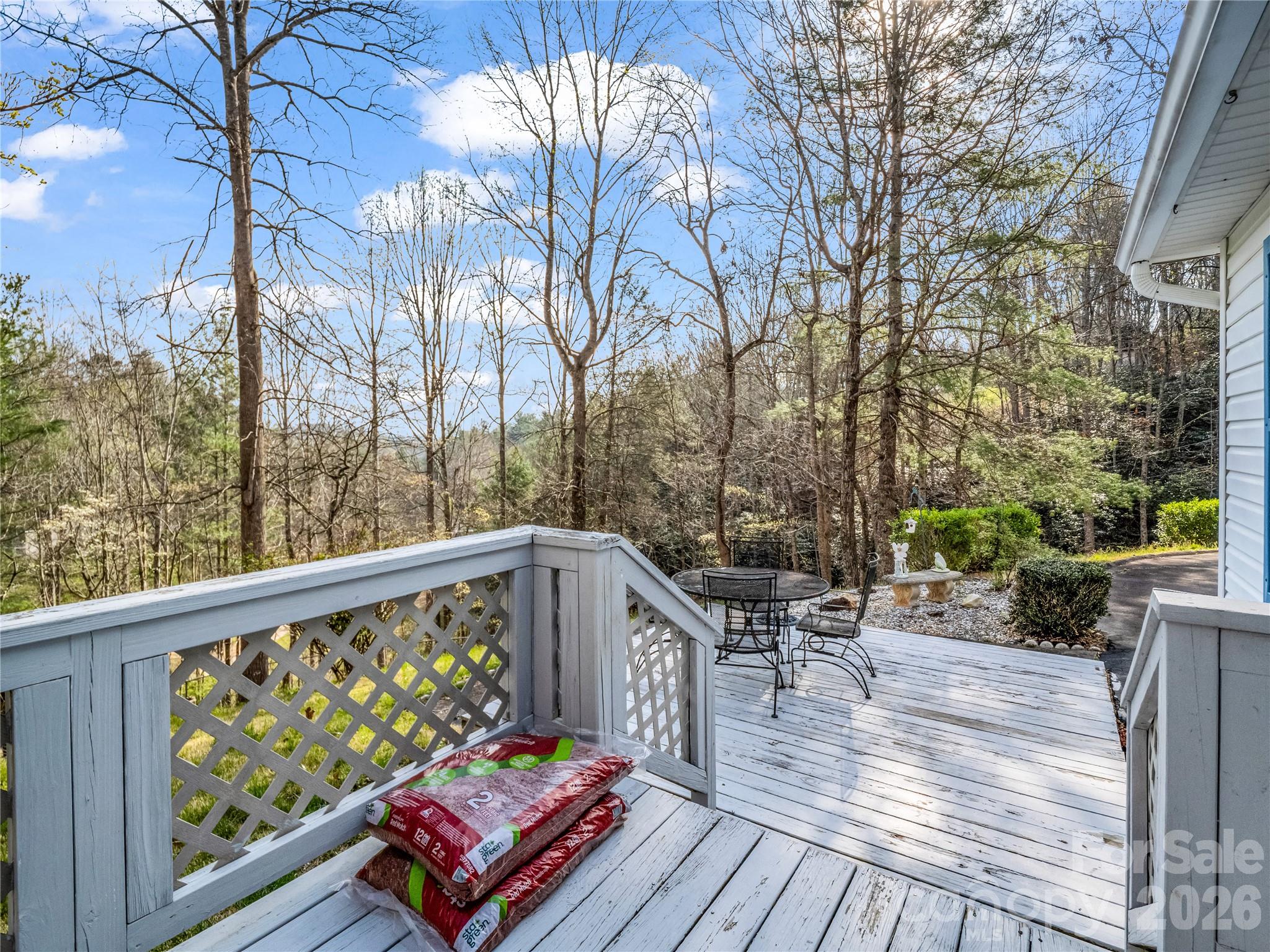 48 Laurel Cove Road — Leicester