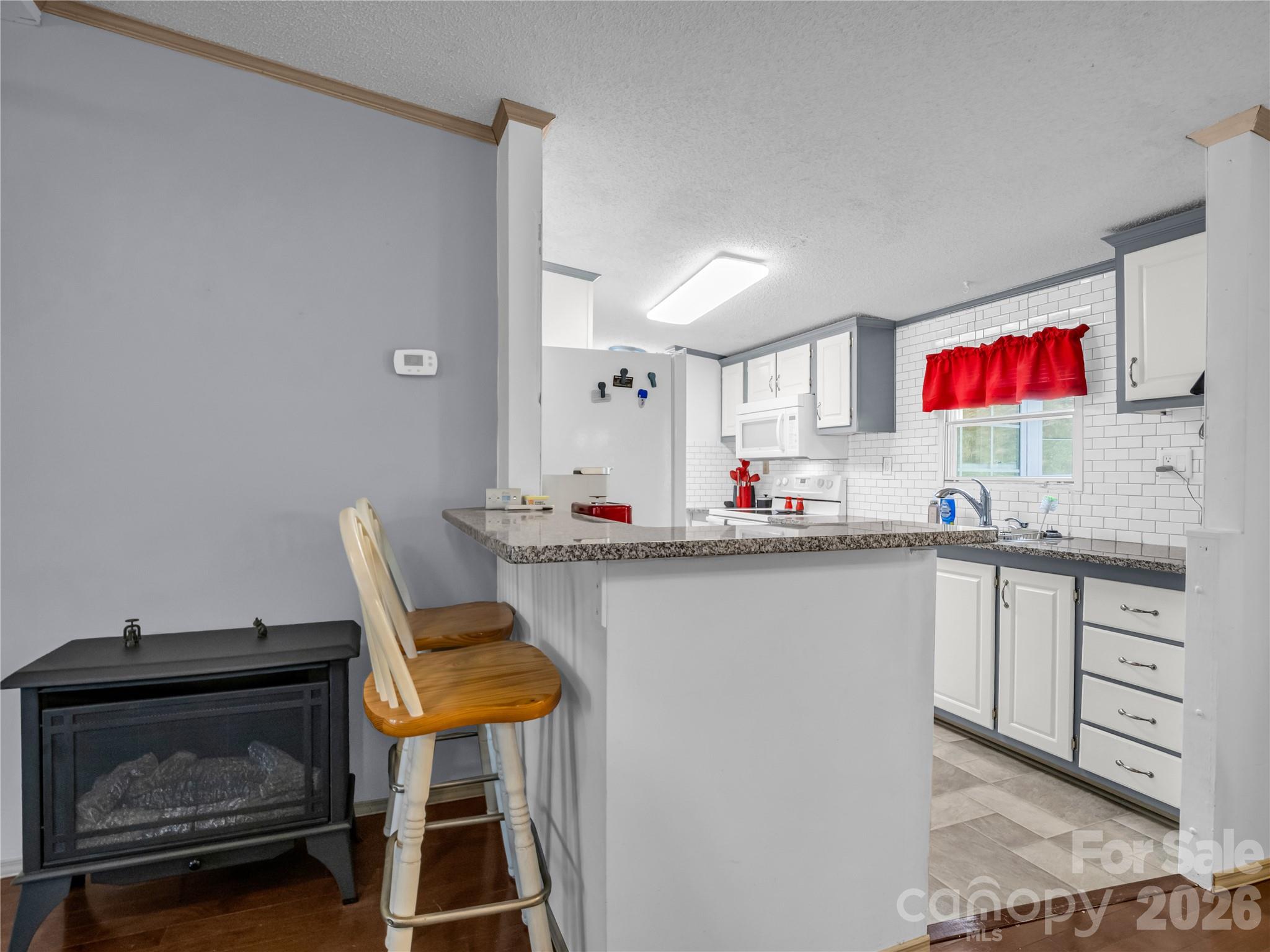 48 Laurel Cove Road — Leicester