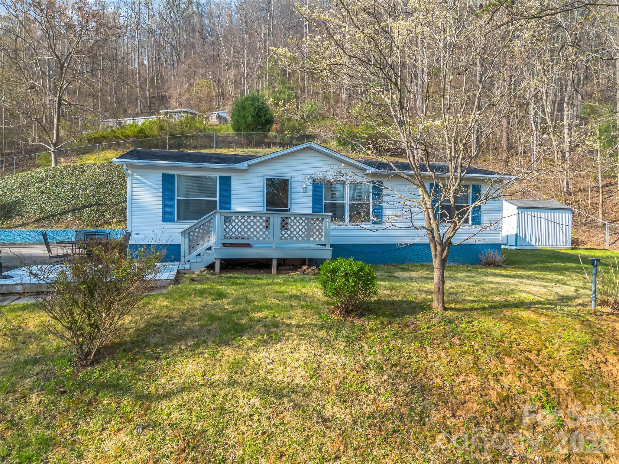 48 Laurel Cove Road — Leicester