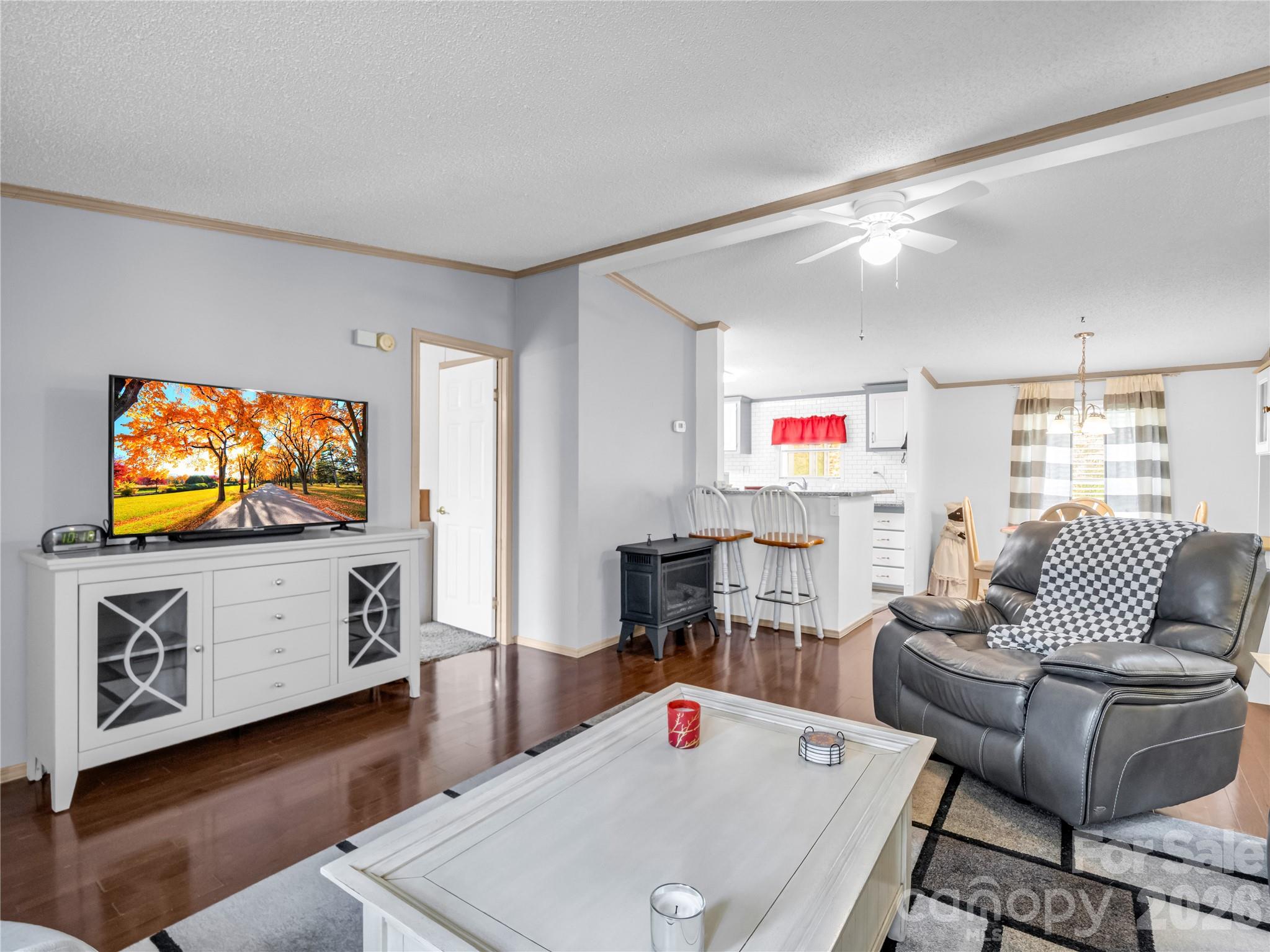 48 Laurel Cove Road — Leicester