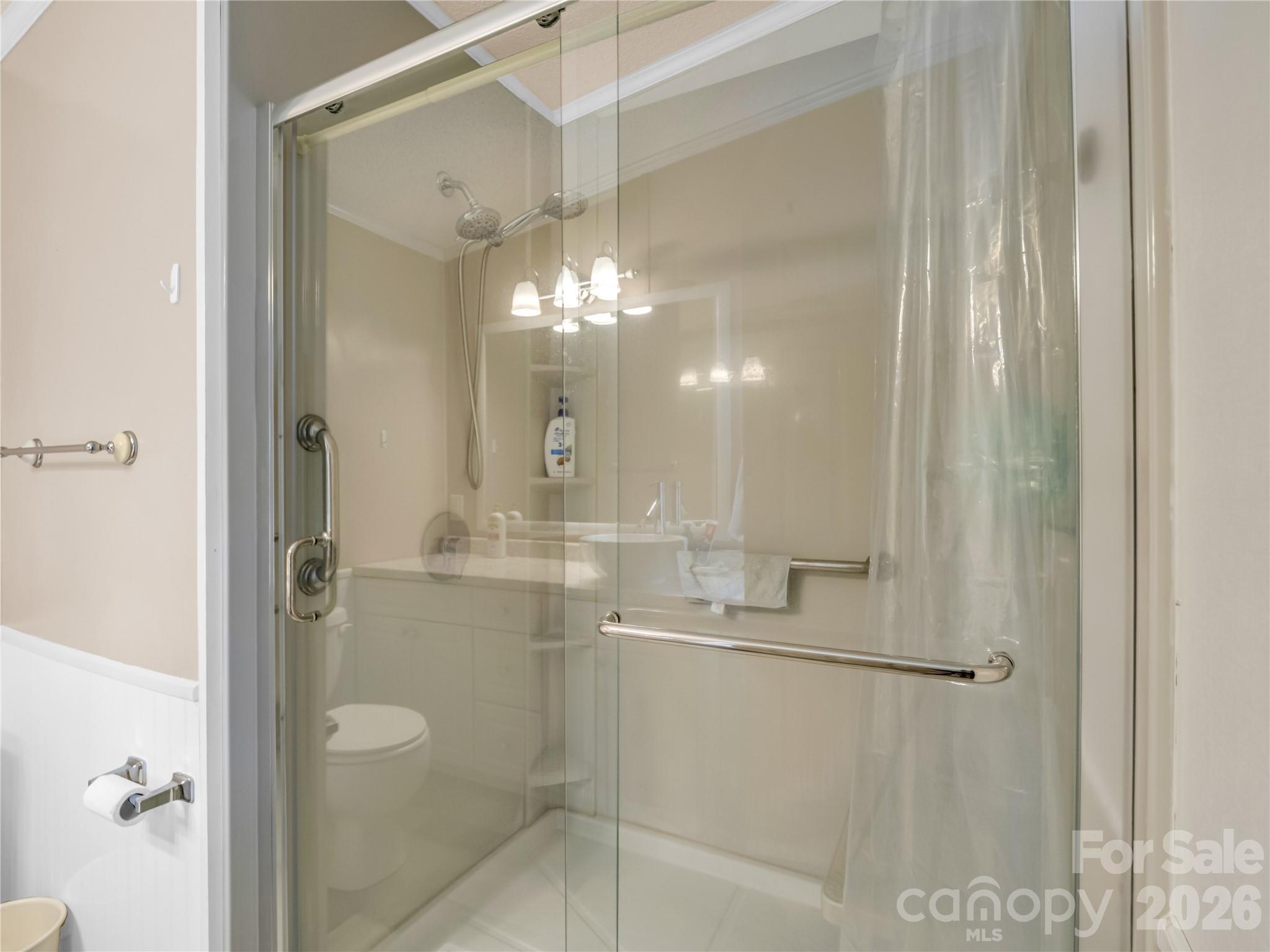 48 Laurel Cove Road — Leicester