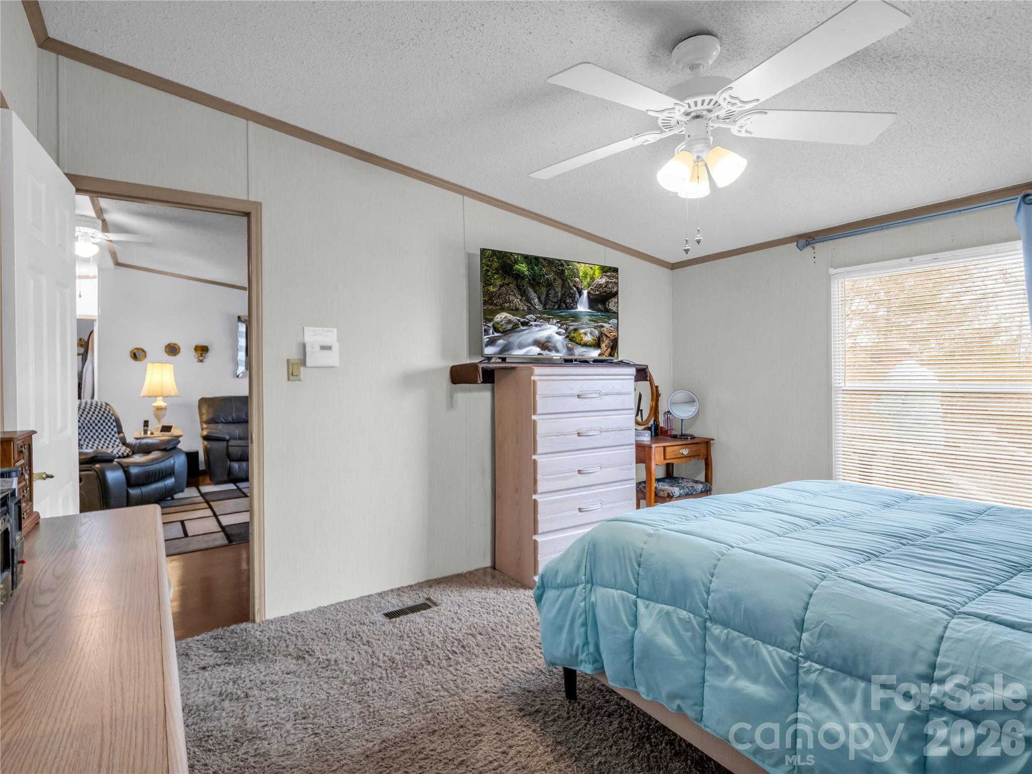 48 Laurel Cove Road — Leicester