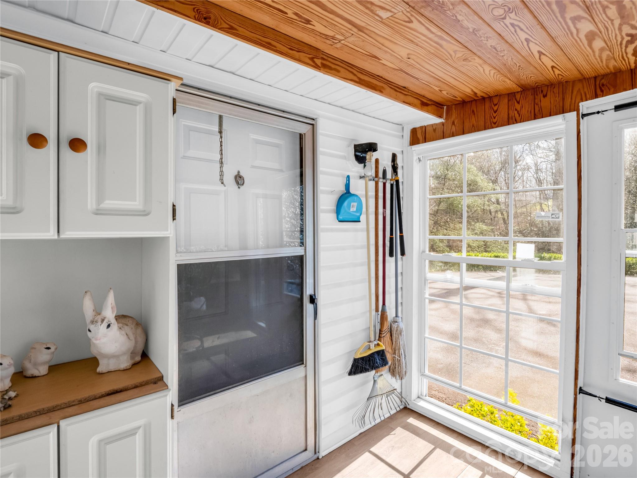 48 Laurel Cove Road — Leicester