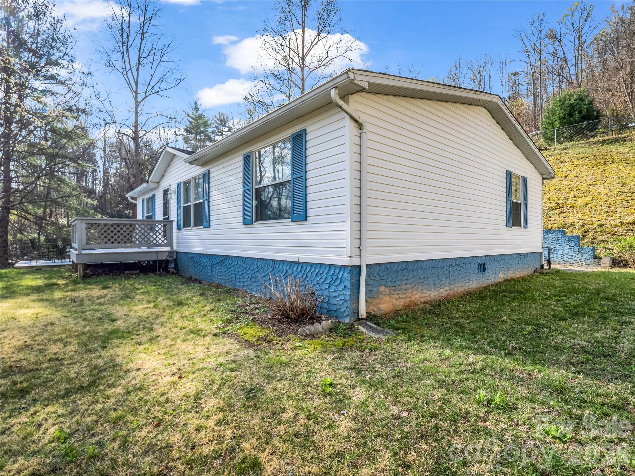 48 Laurel Cove Road — Leicester