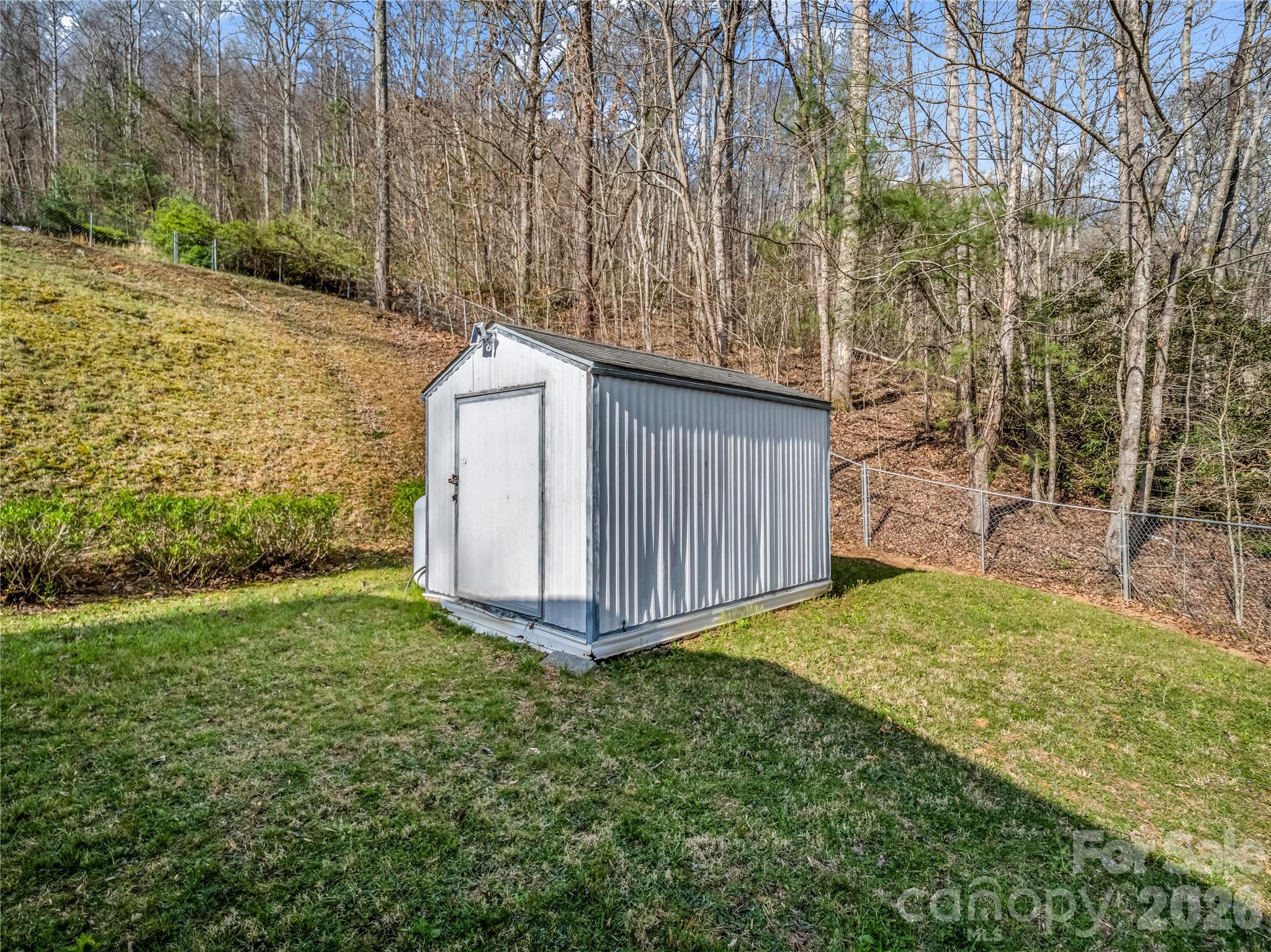 48 Laurel Cove Road — Leicester