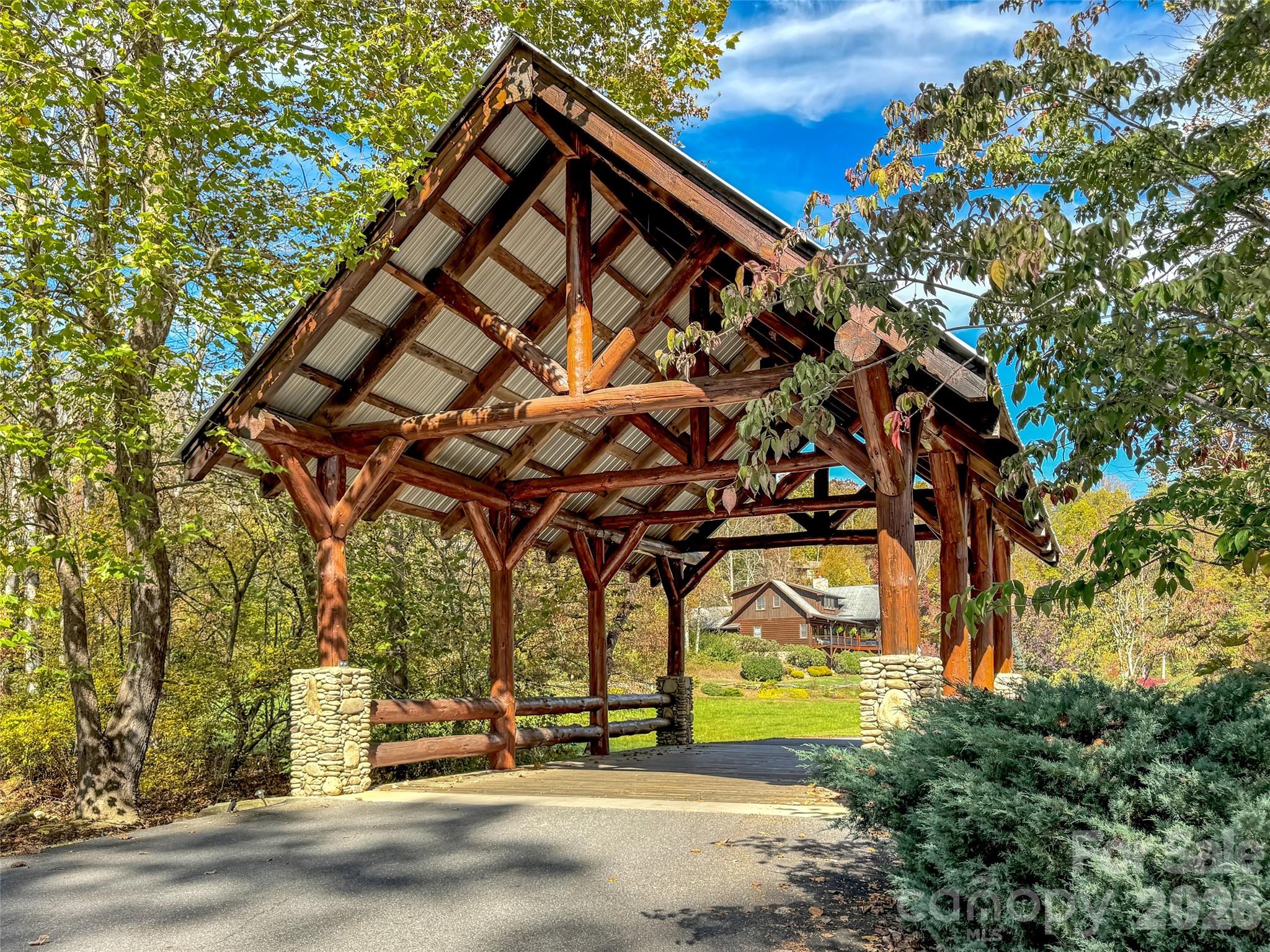 282 Tamarack Trail — Waynesville
