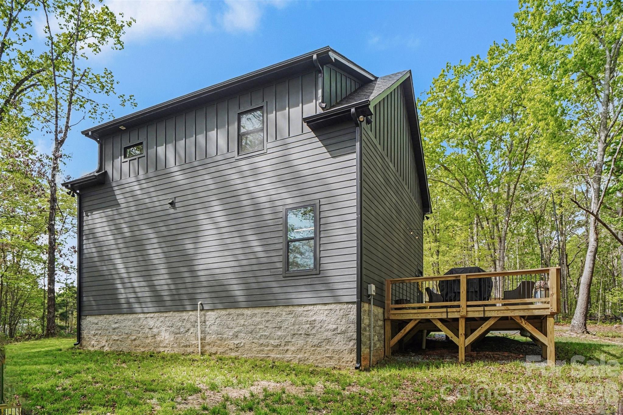 12141 Coyle Road — Stanfield