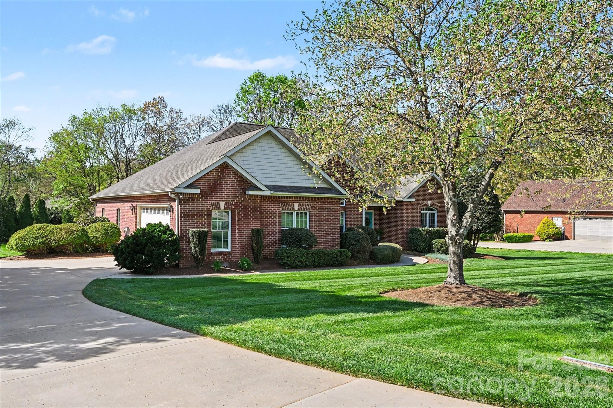 149 Howard Pond Loop — Statesville