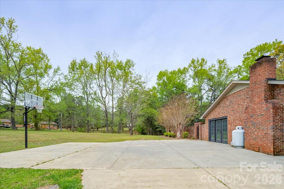 207 Williamsburg Lane — Wadesboro