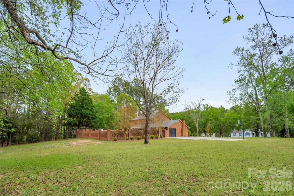 207 Williamsburg Lane — Wadesboro