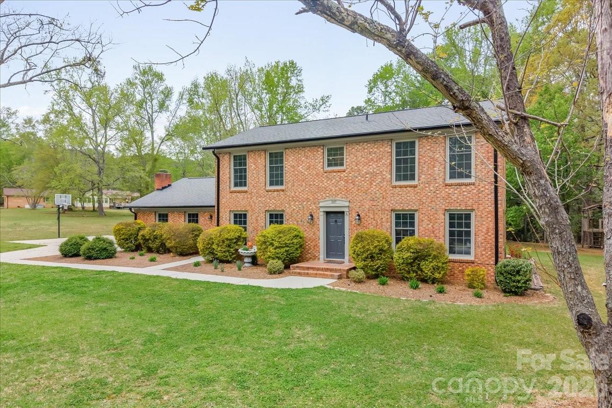 207 Williamsburg Lane — Wadesboro