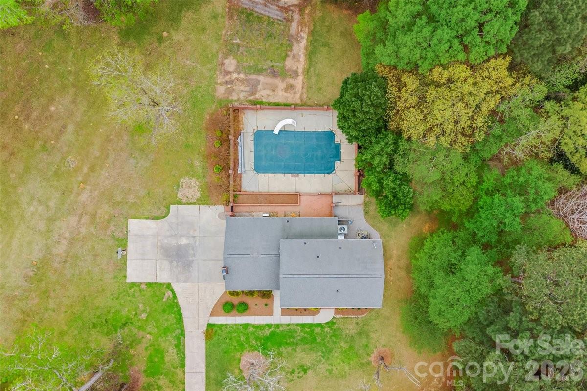 207 Williamsburg Lane — Wadesboro