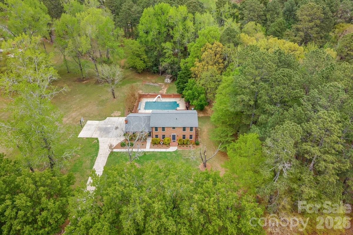 207 Williamsburg Lane — Wadesboro