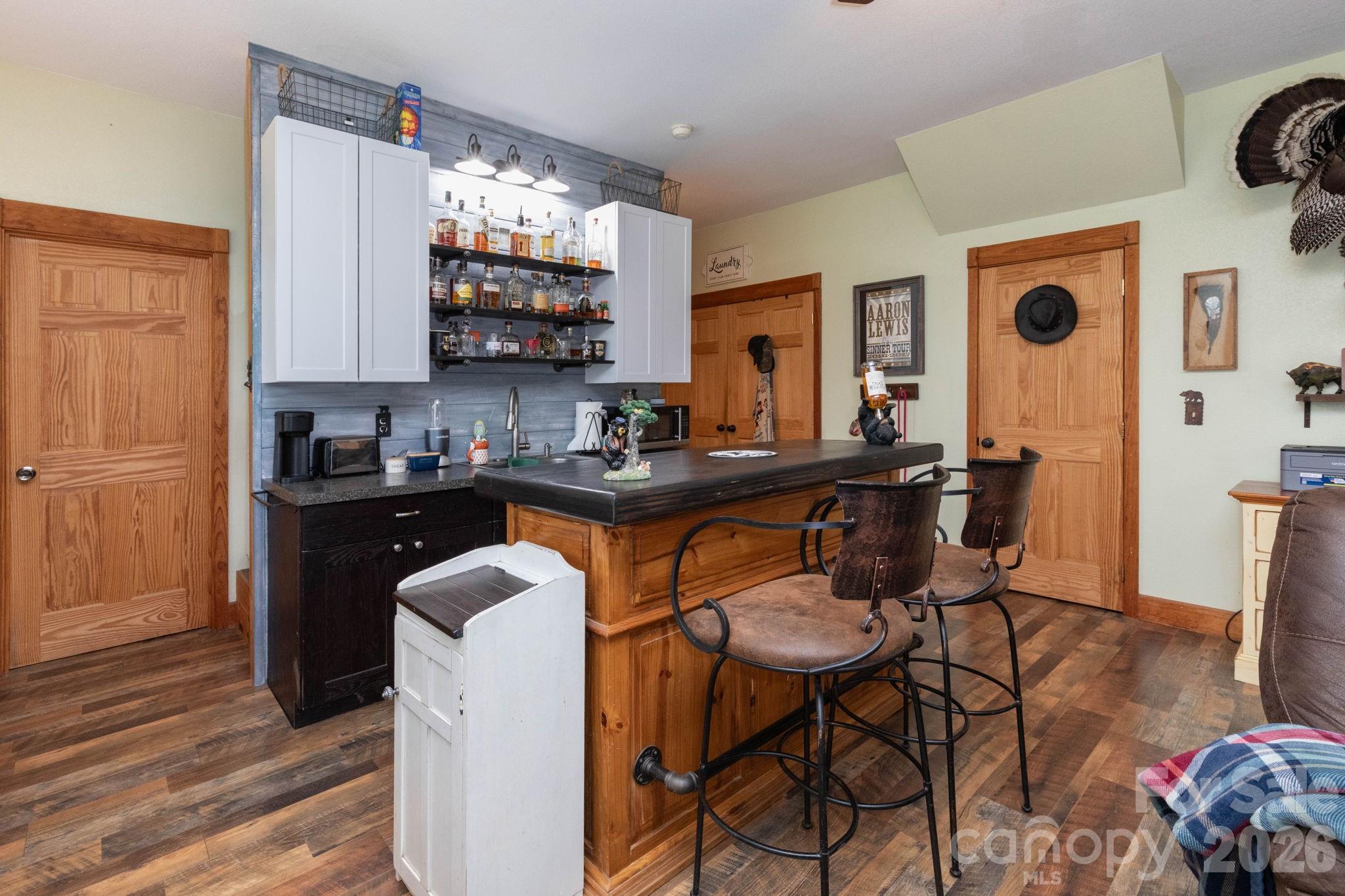 75 mypie Drive — Sylva