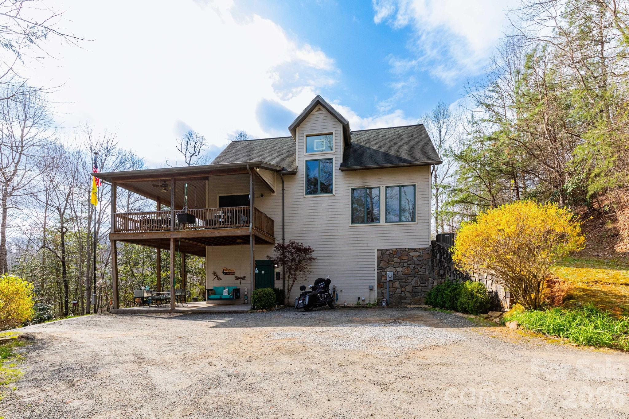 75 mypie Drive — Sylva