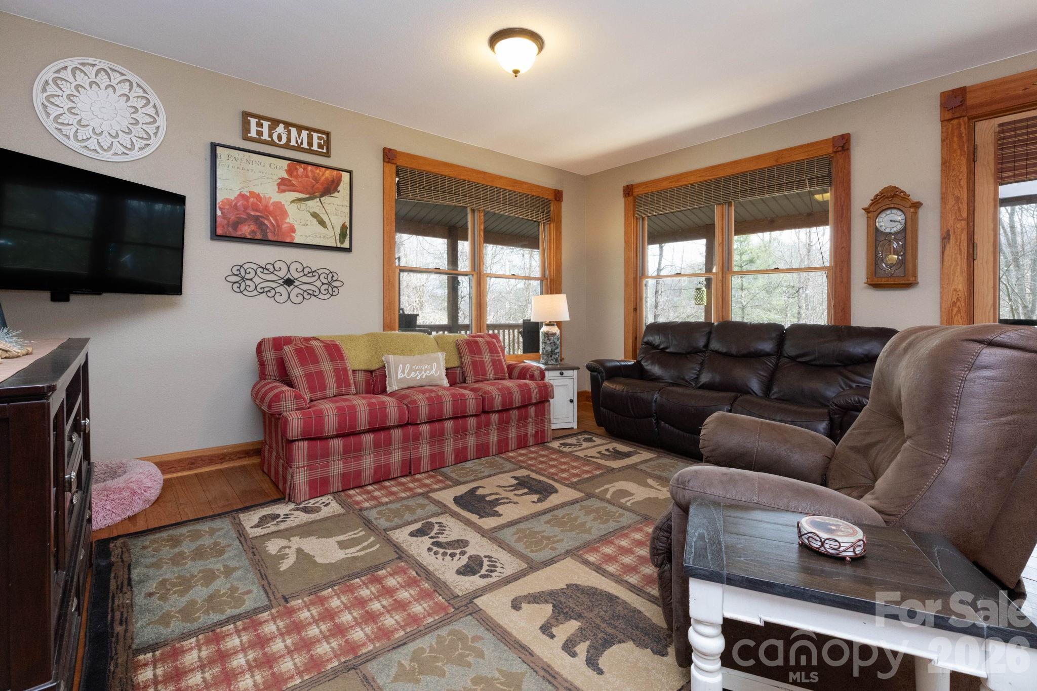 75 mypie Drive — Sylva