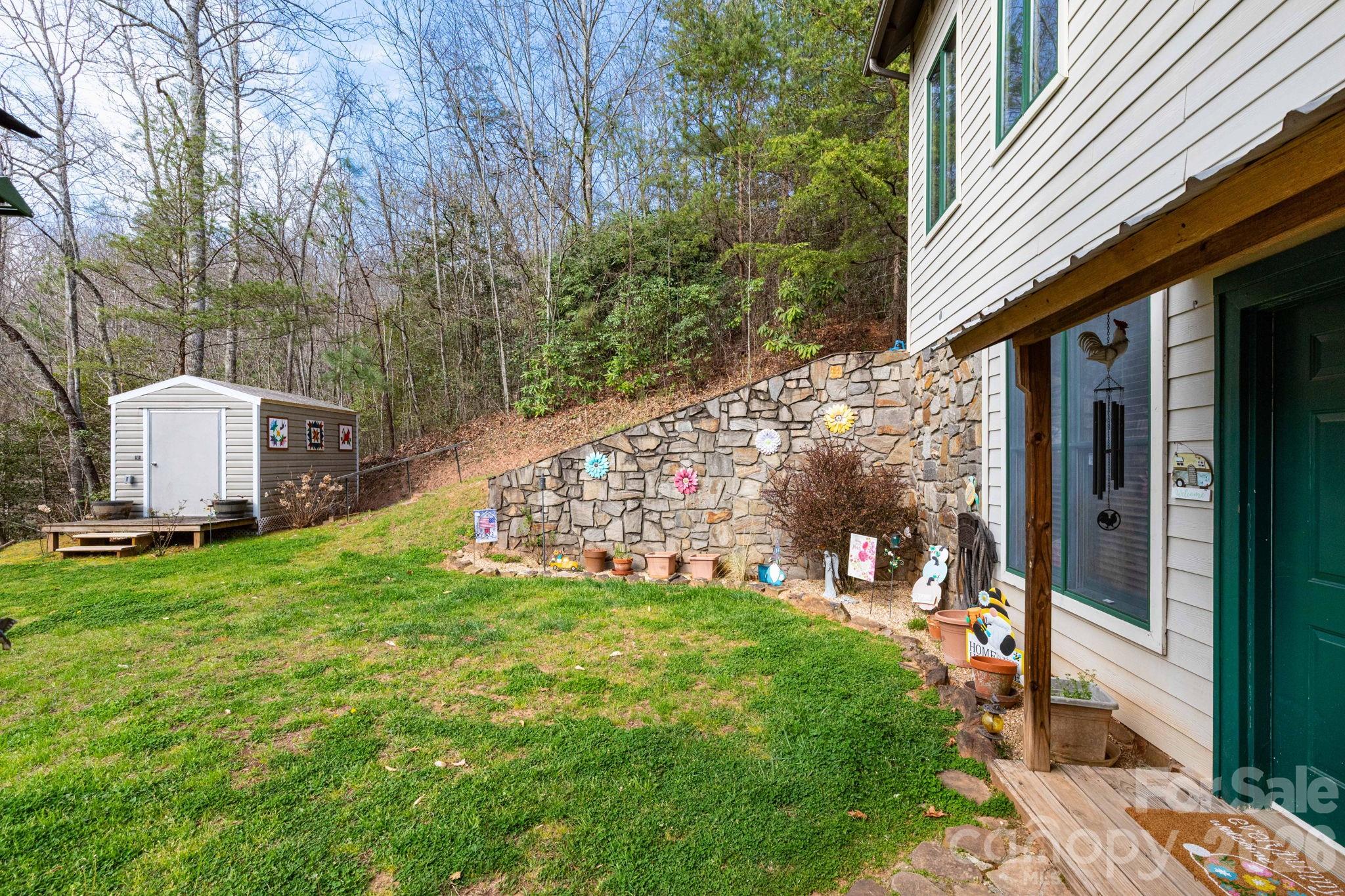 75 mypie Drive — Sylva