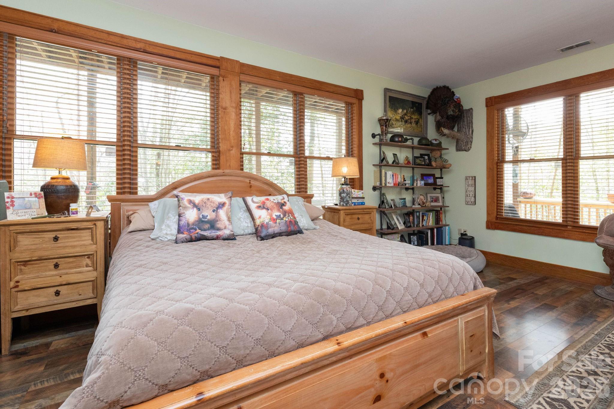 75 mypie Drive — Sylva