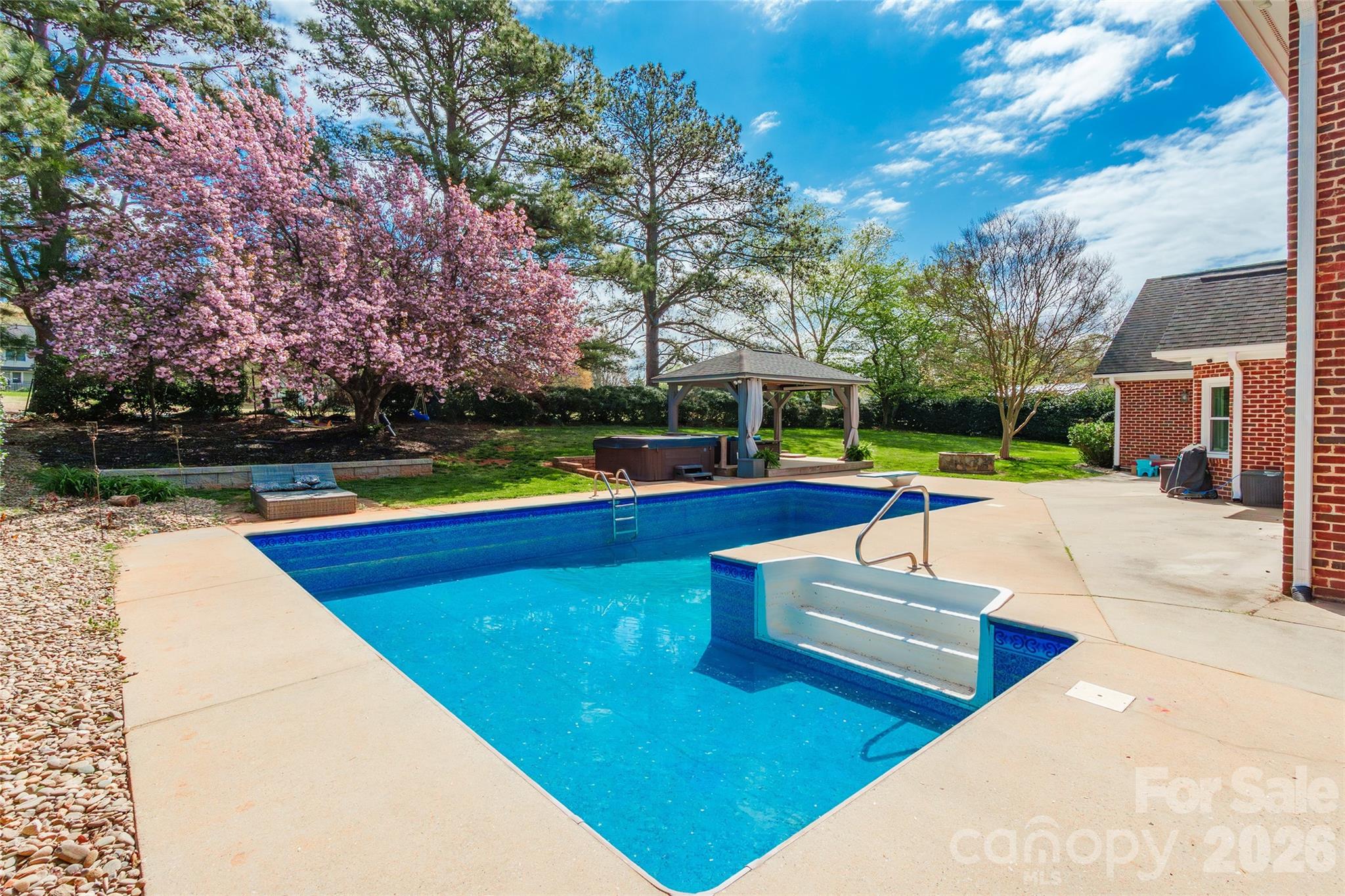 217 Spring Run Drive — Mooresville