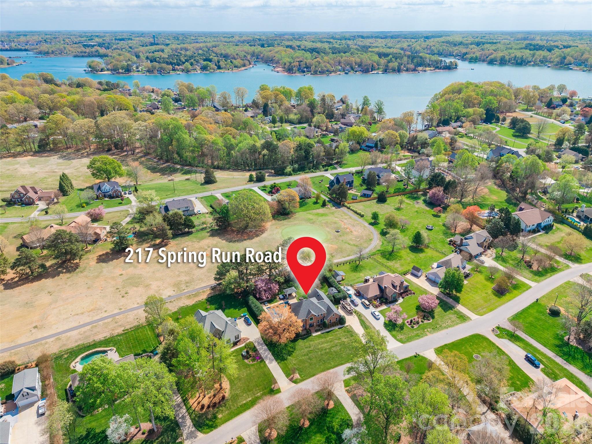 217 Spring Run Drive — Mooresville
