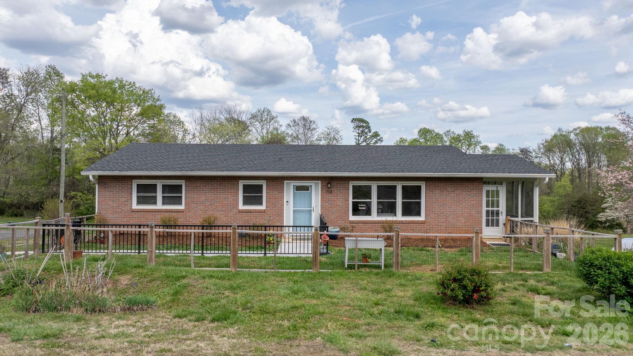 118 Whitley Road — Morganton