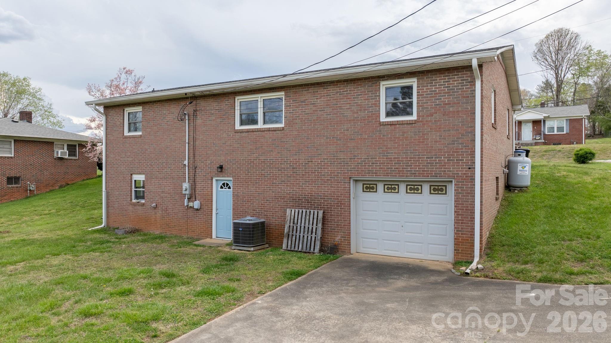 118 Whitley Road — Morganton