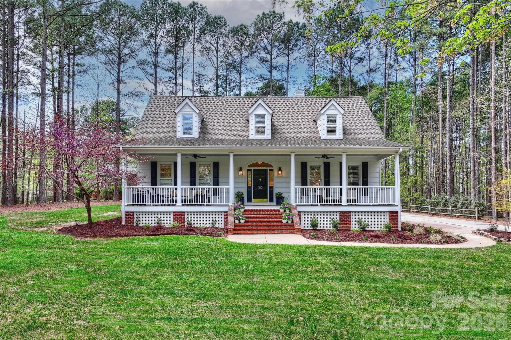 271 Beaten Path Road — Mooresville