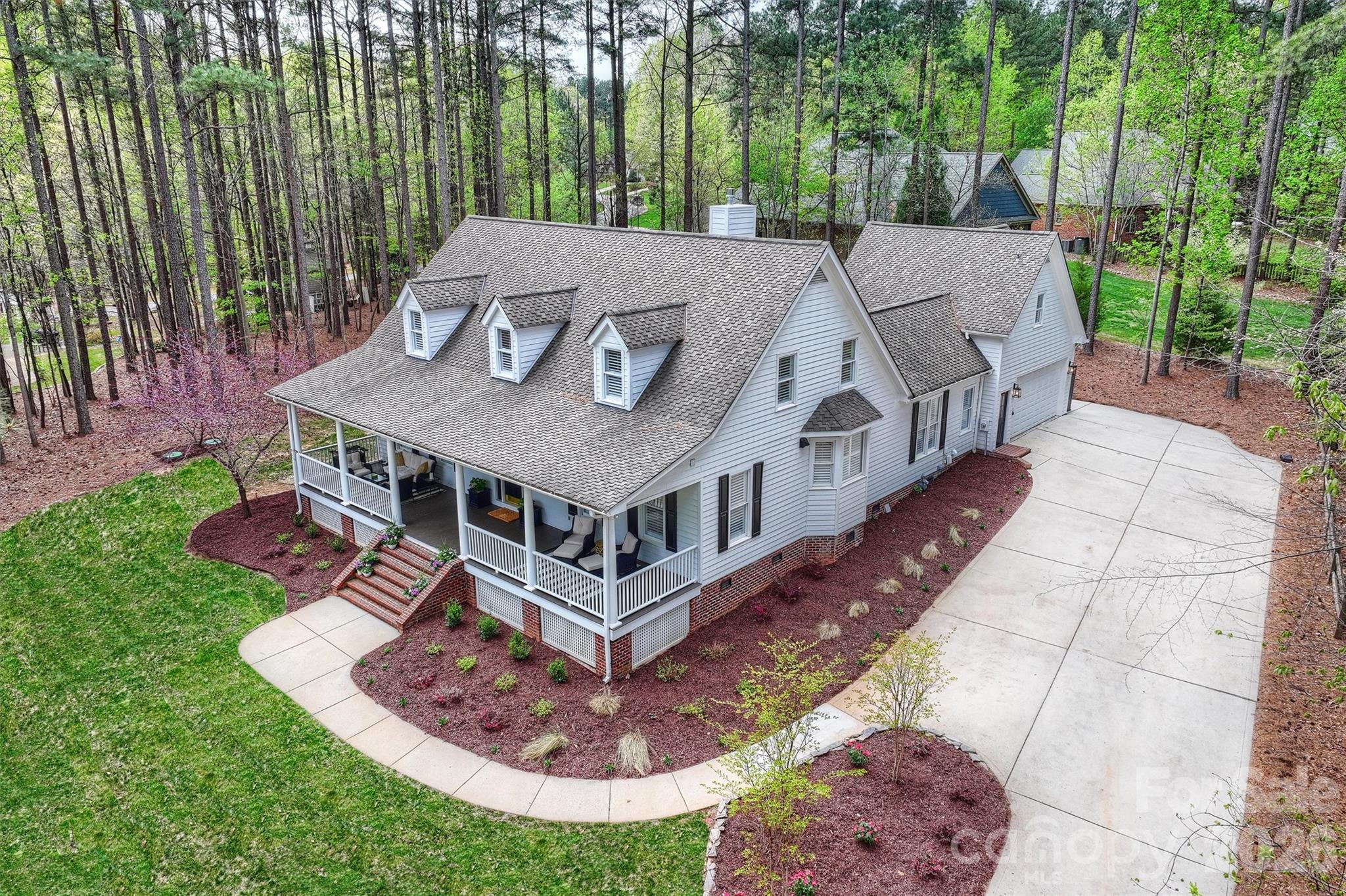 271 Beaten Path Road — Mooresville